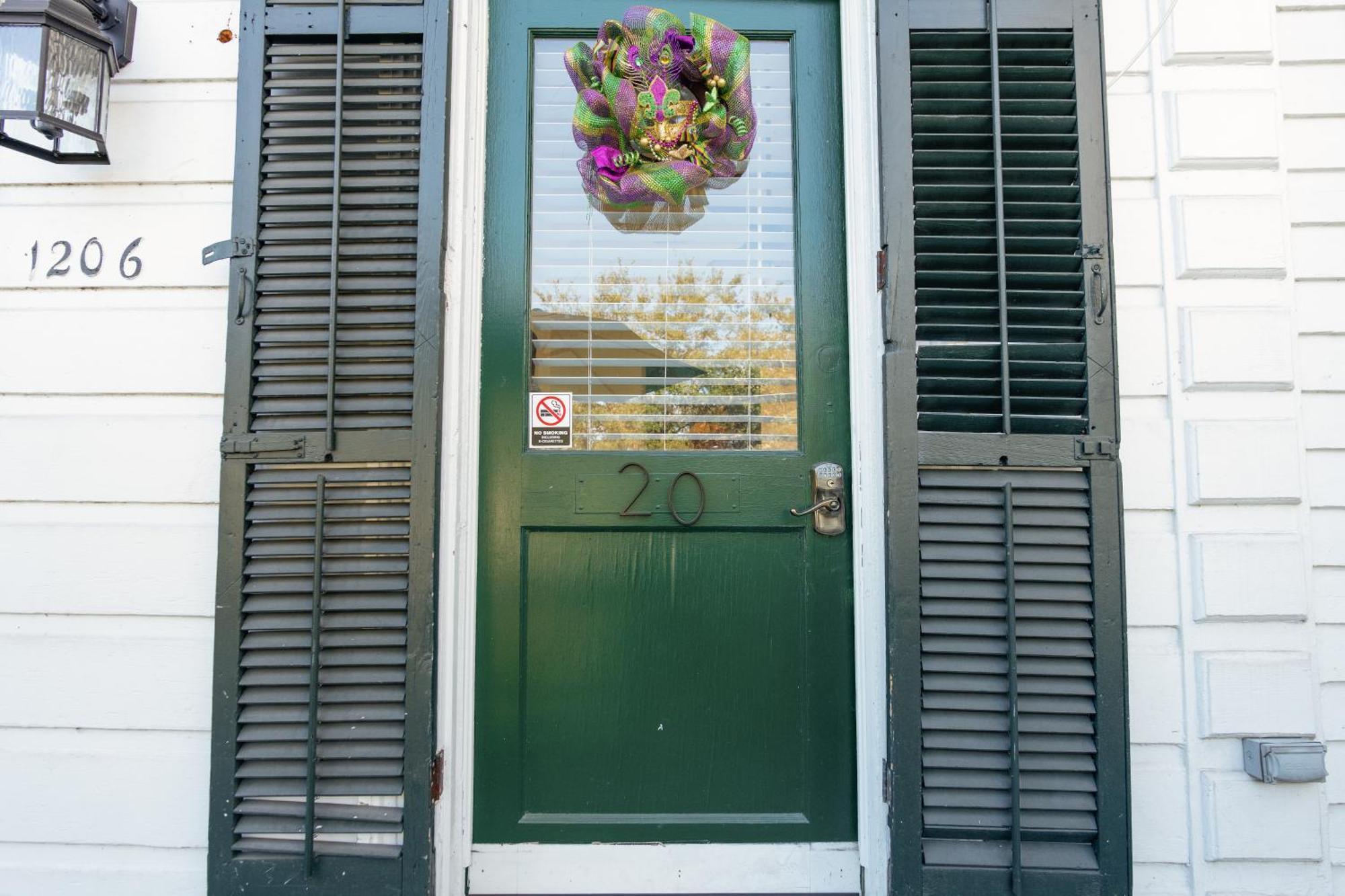 The Esplanade Guesthouse Mansion New Orleans Room photo